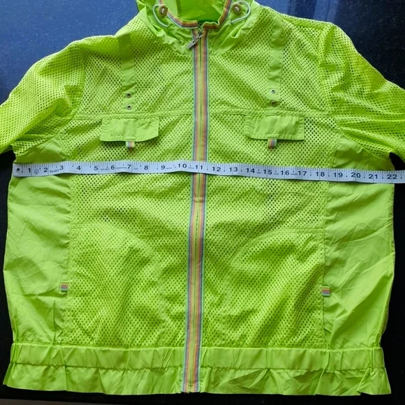 Beautiful Unisex Neon Windcheater Condition 9:10 - Picture 6 of 12